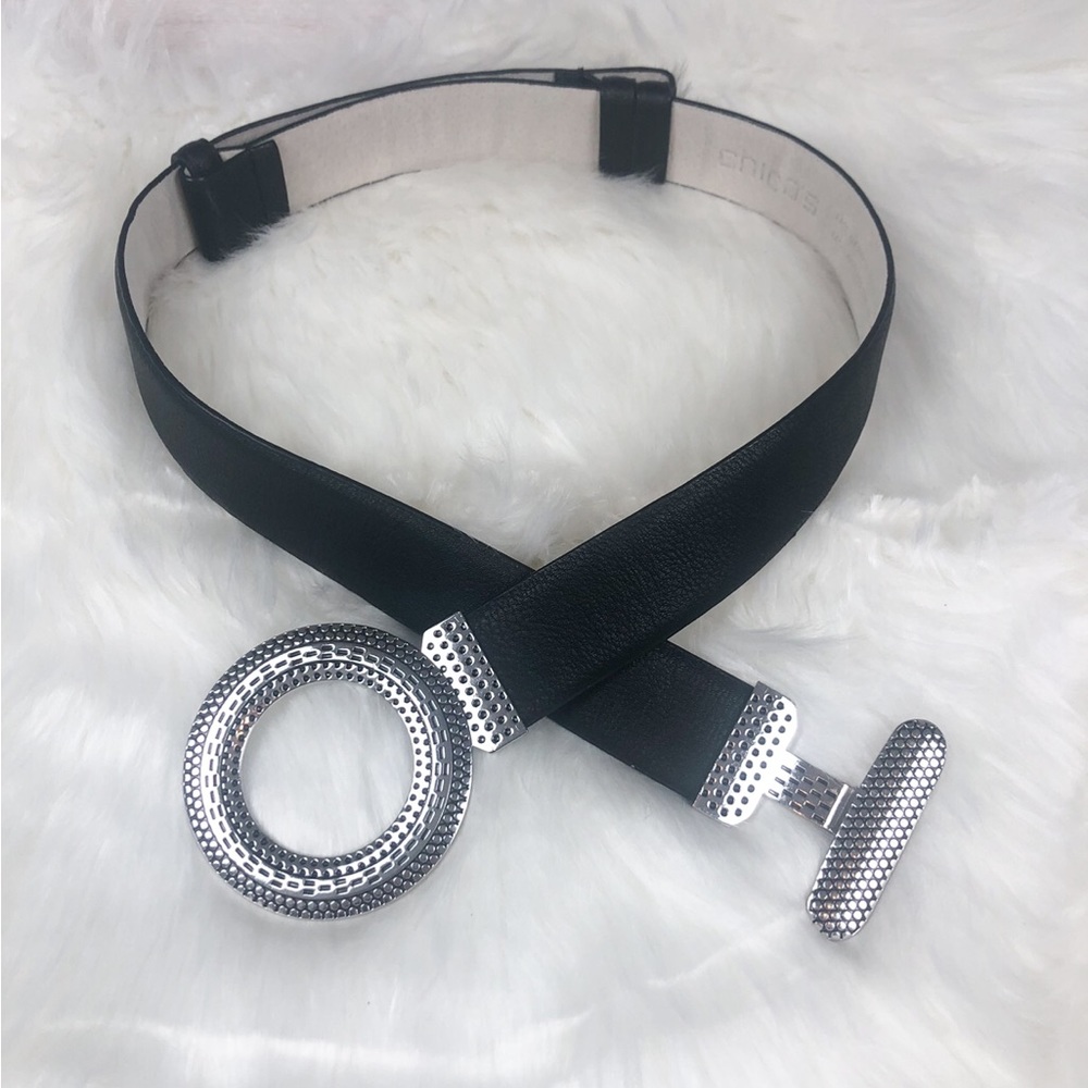 Chico’s Leather Adjustable Belt With Silver embossed Hook & Eye Buckle S/M